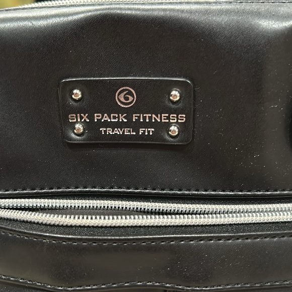 6 Pack Fitness Rene Tote - Picture 2 of 8